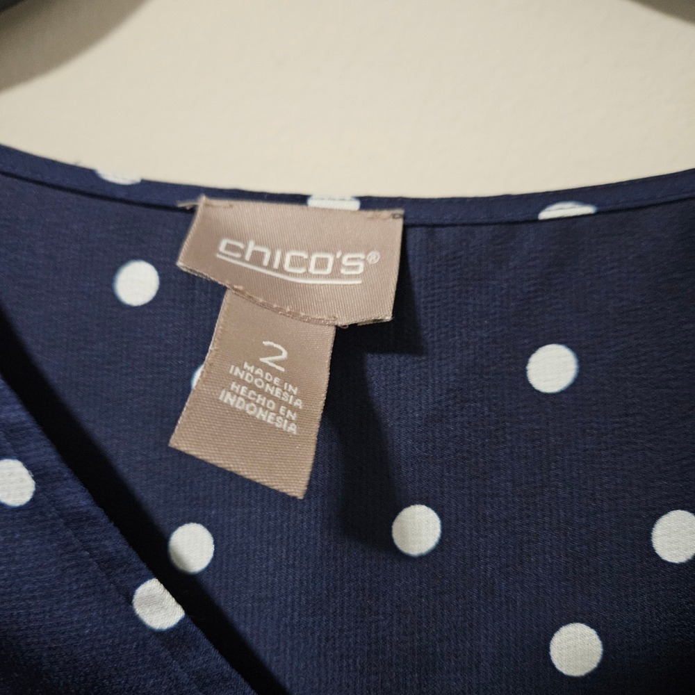 Chico's Navy Blue Polka Dot V-Neck Front Tie Blouse Top Size 2 Large 3/4 Sleeve - Picture 4 of 5